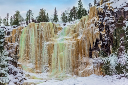 arctic_waterfall