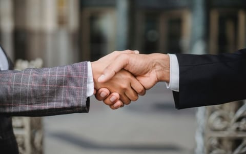 handshake_with_business_partners